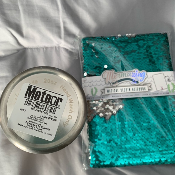 V-Neck Teal, white & black pullover sweater with FREE gifts. - Picture 4 of 4